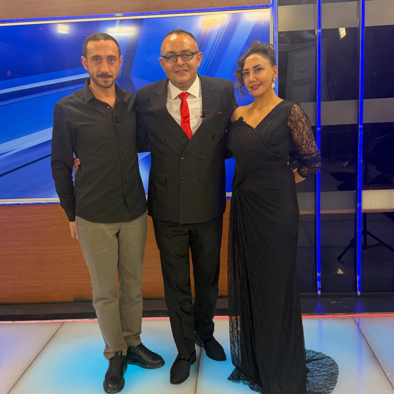 Ekin TV stüdyosunda Eda ve Serdar Doğanay ile